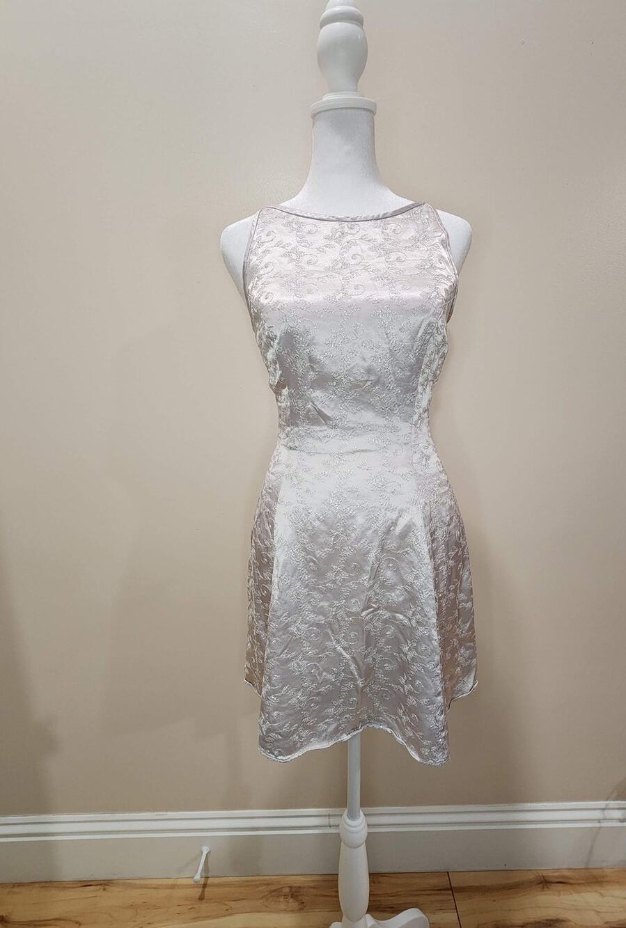 Jessica McClintock Gunne Sax Silver Embroidered Dress Sz 5/6 Y2K A-Line Vintage